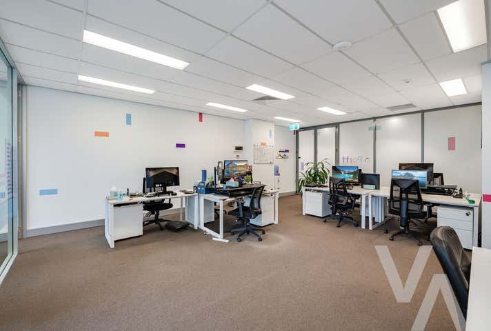 6/335 Wharf Road Newcastle NSW 2300 - Image 6