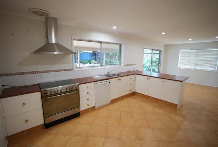 18 Nerang-Broadbeach Road Nerang QLD 4211 - Image 10