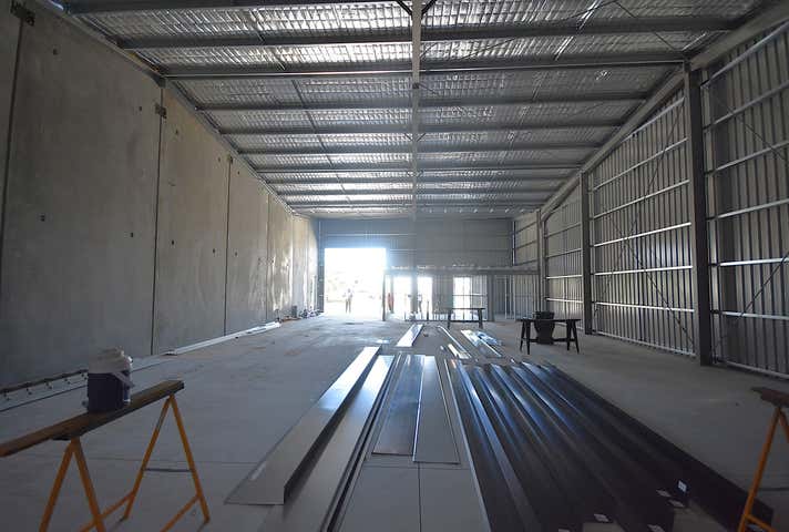 4/111 Kaitlers Road Lavington NSW 2641 - Image 7