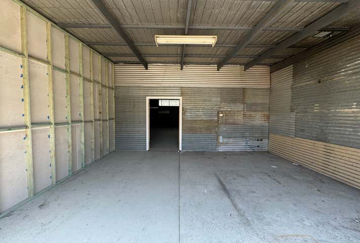 2/31 Hovell Street Wodonga VIC 3690 - Image 2