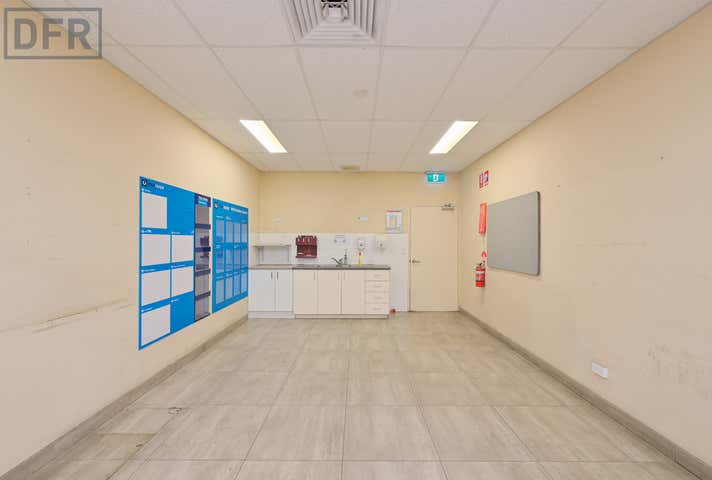 49 Howson Way Bibra Lake WA 6163 - Image 22