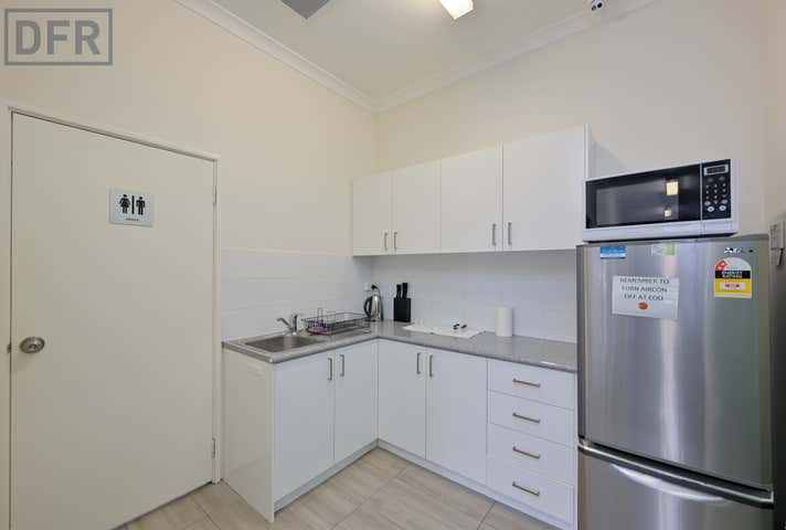 8/3 Goddard Street Rockingham WA 6168 - Image 18