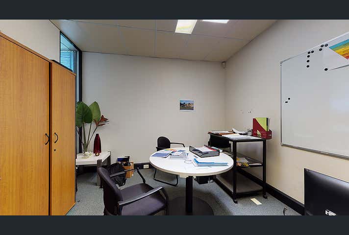 19 Weatherburn Way Kardinya WA 6163 - Image 9