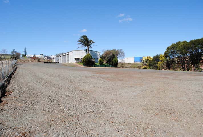 362-364 Anzac Avenue Harristown QLD 4350 - Image 2