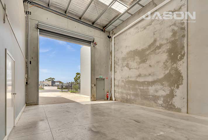 2/5 Grasslands Avenue Craigieburn VIC 3064 - Image 5