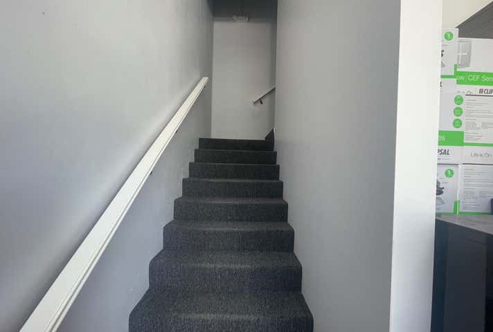 Unit 4, 19 Volcanic Loop Wangara WA 6065 - Image 5