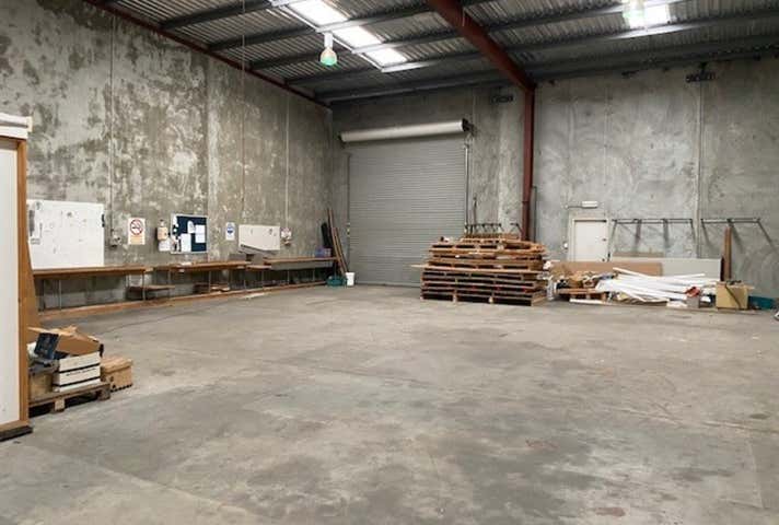 2/160-162 Bannister Road Canning Vale WA 6155 - Image 5