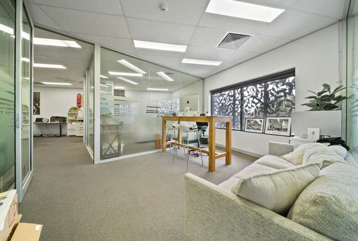 19 Calabro Way Burleigh Heads QLD 4220 - Image 15