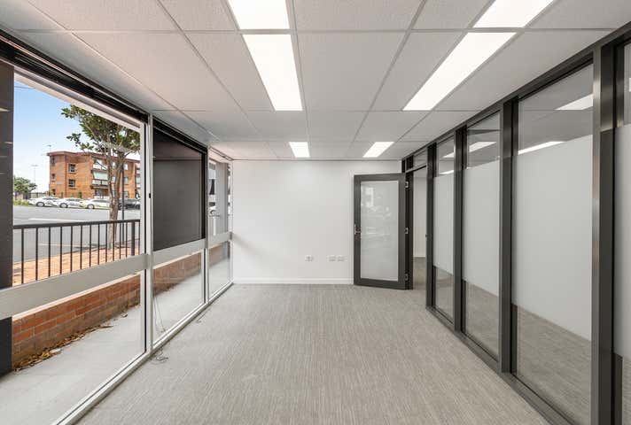 2/160 Hume Street East Toowoomba QLD 4350 - Image 5