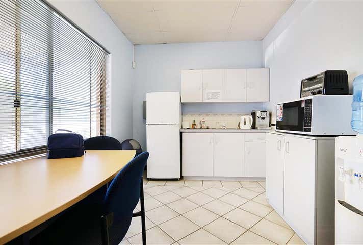 21 Sorbonne Crescent Canning Vale WA 6155 - Image 10