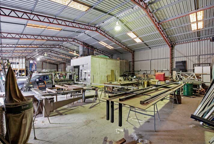 5 Ern Harley Drive Burleigh Heads QLD 4220 - Image 4