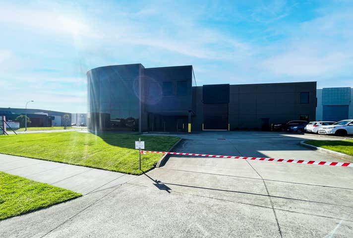 1/118-122 Malcolm Road Braeside VIC 3195 - Image 3