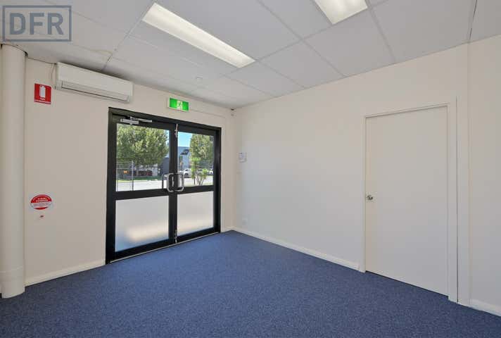 3/44 Erceg Road Yangebup WA 6164 - Image 4