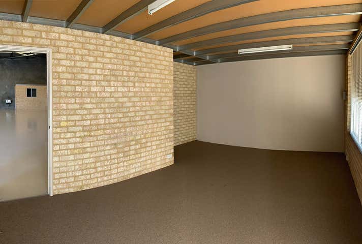 1/14 Parkinson Lane Kardinya WA 6163 - Image 9