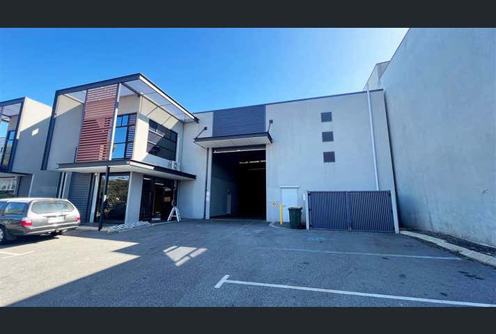 2/10 Renewable Chase Bibra Lake WA 6163 - Image 17