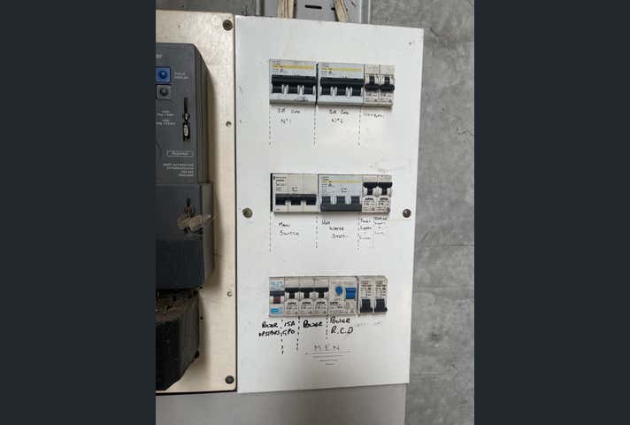 5 Whyalla Court Bibra Lake WA 6163 - Image 15