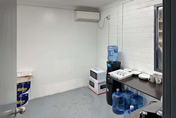 Unit 4, 30 Paramount Drive Wangara WA 6065 - Image 16