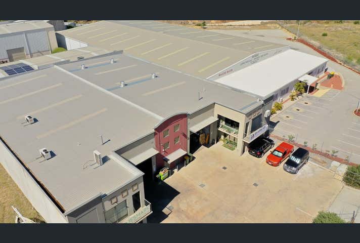 1/245 Barrington Street Bibra Lake WA 6163 - Image 6