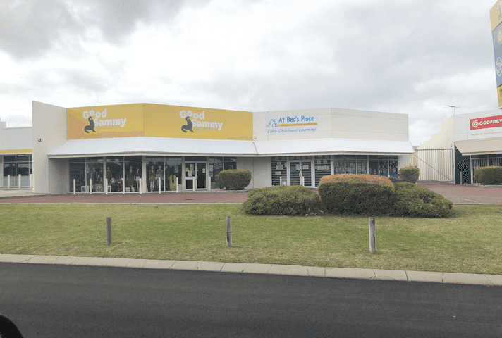 4/8 Commodore Drive Rockingham WA 6168 - Image 7