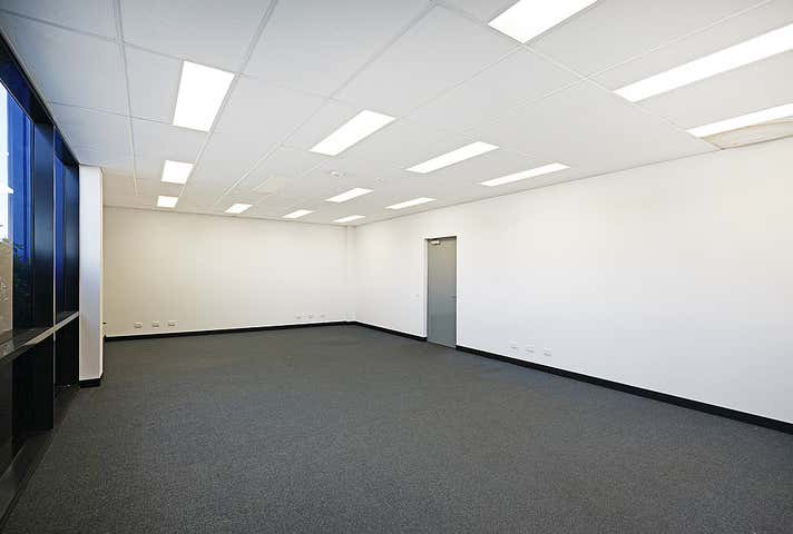 55 Mordaunt Circuit Canning Vale WA 6155 - Image 21