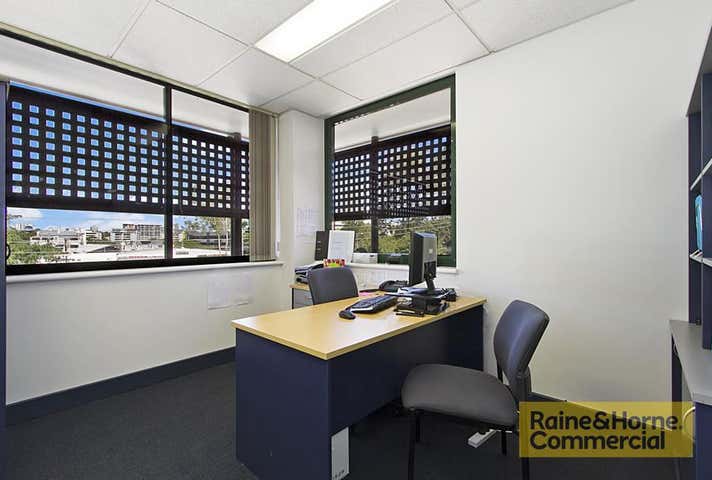 3/30 Sylvan Road Toowong QLD 4066 - Image 4