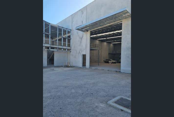 Unit 2, 53 Barley Place Canning Vale WA 6155 - Image 10