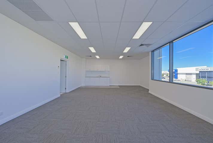 8 Oban Link Canning Vale WA 6155 - Image 13