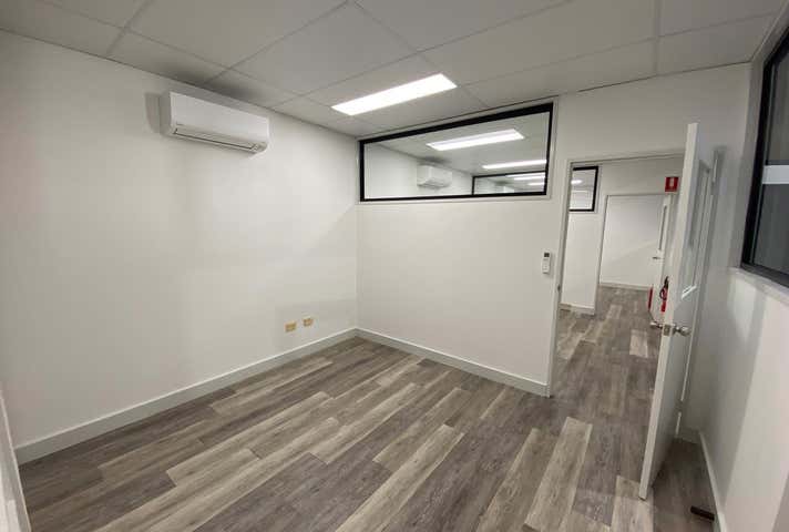 Units 1&2/14 Adelaide Street Manunda QLD 4870 - Image 12