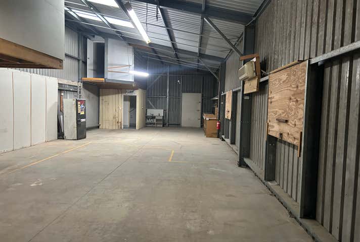 3/76 Elizabeth Street Urangan QLD 4655 - Image 2