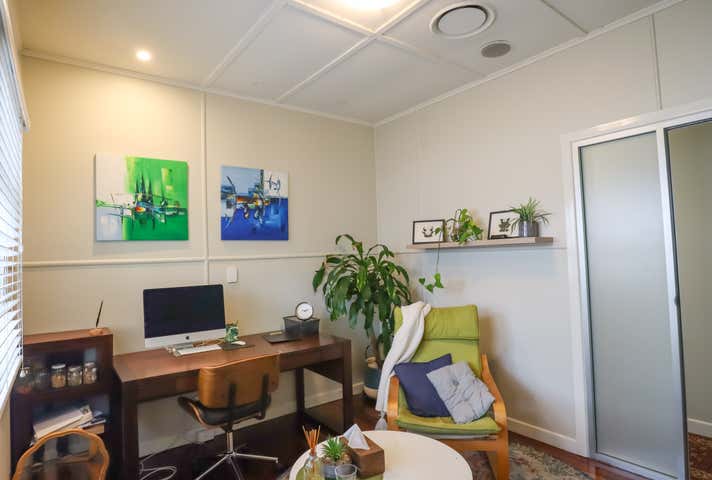 36 Seabeach Ave Mermaid Beach QLD 4218 - Image 4