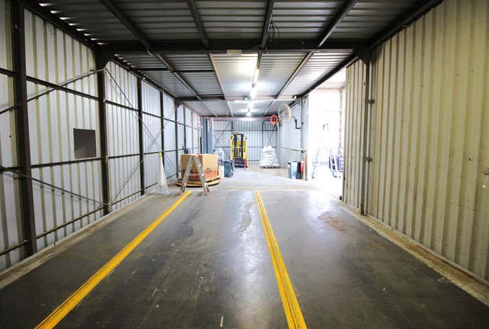 318-320 Anzac Avenue Harristown QLD 4350 - Image 12