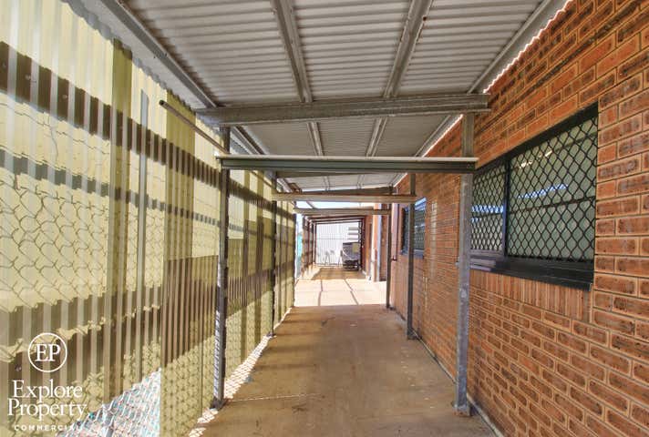 18 McCulloch Street Mackay QLD 4740 - Image 8