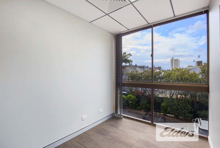 6 Qualtrough Street Woolloongabba QLD 4102 - Image 9