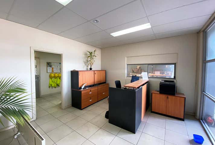 24 Clelland Road Brooklyn VIC 3012 - Image 8