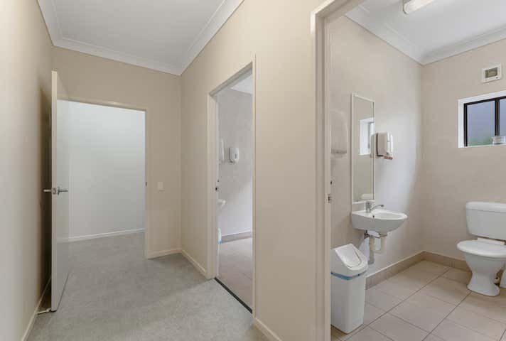 1/21 Southern Cross Circuit Urangan QLD 4655 - Image 11