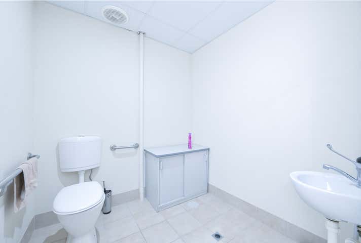 1/8 Hurley Street Canning Vale WA 6155 - Image 18