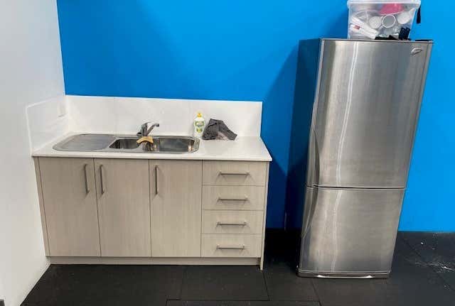 1/4 Haydock Street Forrestdale WA 6112 - Image 9