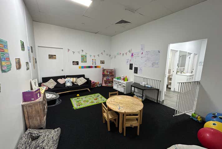 2/123 Boat Harbour Drive Pialba QLD 4655 - Image 3