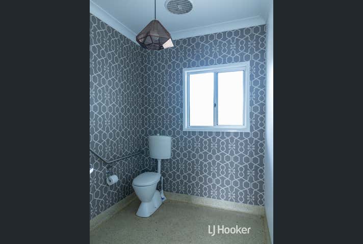 32 Hawthorne Street Roma QLD 4455 - Image 12