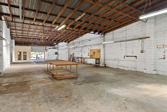 8 Hillcrest Parade Miami QLD 4220 - Image 4