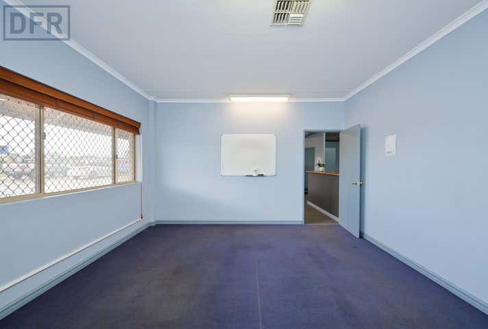 12/32 Beach Street Kwinana Beach WA 6167 - Image 12