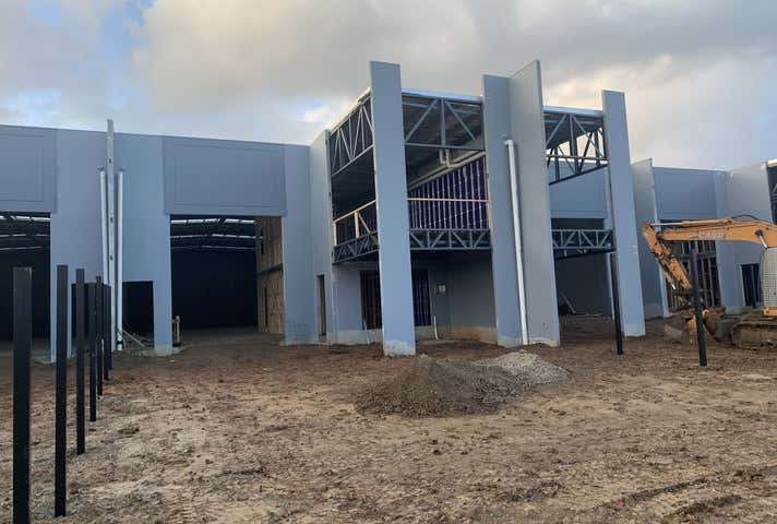 1-4, 20-24 Rockfield Way Ravenhall VIC 3023 - Image 1