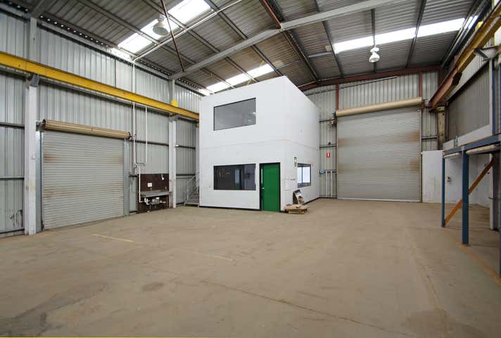 6 Steel Court + 5 Anvil Close South Guildford WA 6055 - Image 14