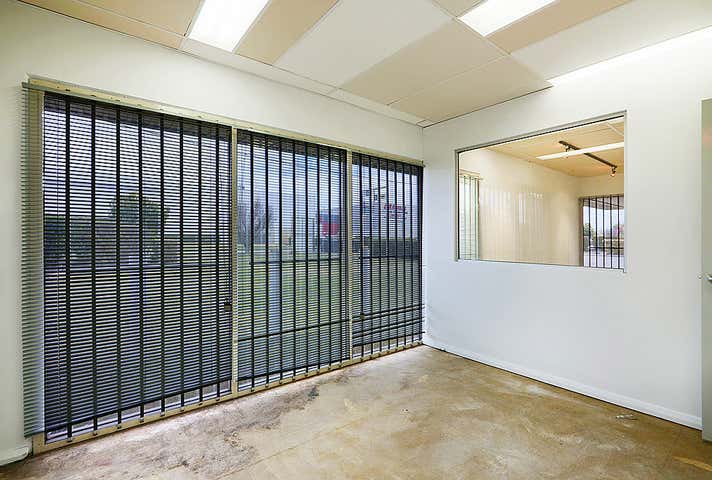 Unit 1, 52 Vinnicombe Drive Canning Vale WA 6155 - Image 18