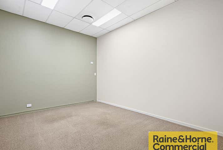 5 & 6, 16 Brighton Road Sandgate QLD 4017 - Image 3