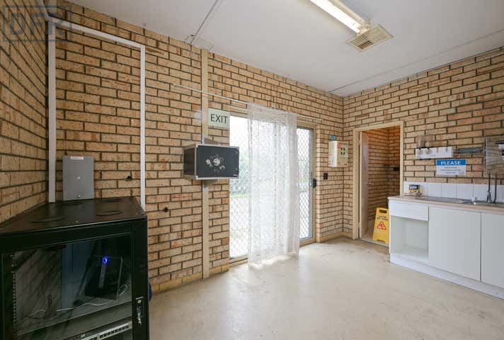 12/32 Beach Street Kwinana Beach WA 6167 - Image 14