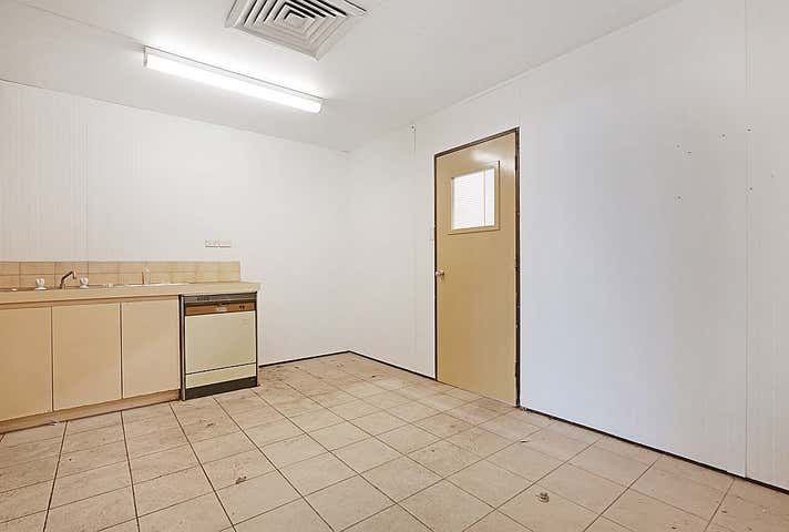 6/16-18 Kewdale Road Welshpool WA 6106 - Image 14