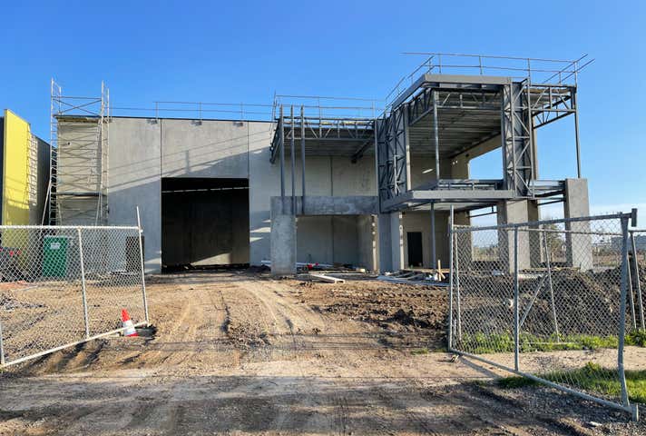 25 Whitfield Boulevard Cranbourne West VIC 3977 - Image 6