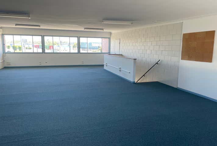 3/215 Brisbane Road Biggera Waters QLD 4216 - Image 4