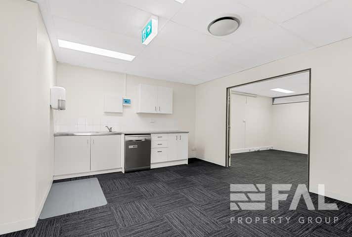 2/14 Heussler Terrace Milton QLD 4064 - Image 8